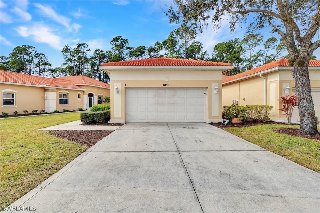 8206 Sanctuary Drive Naples FL 34104