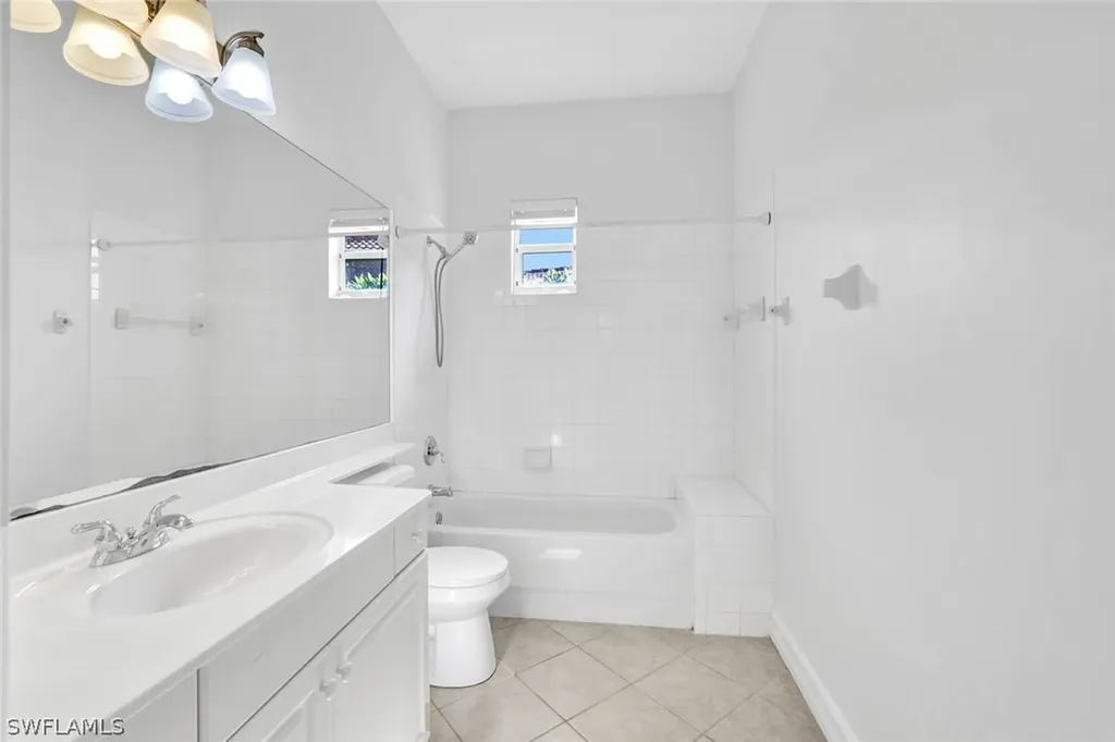 8206 Sanctuary Drive Naples FL 34104