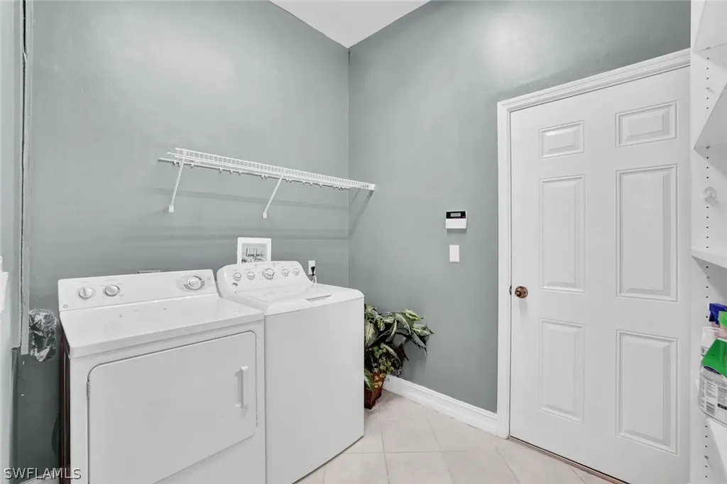8206 Sanctuary Drive Naples FL 34104