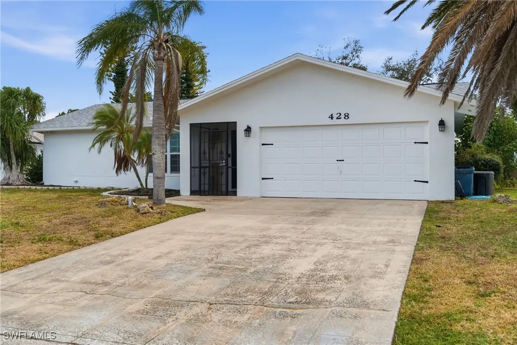 428 SW 33rd Terrace Cape Coral FL 33914