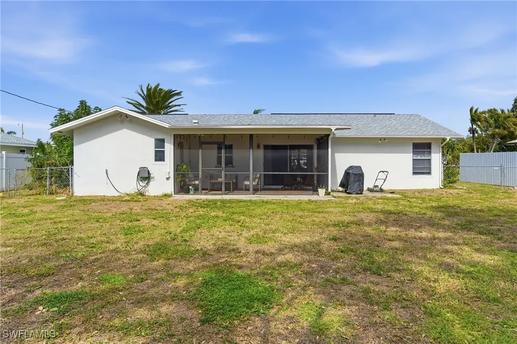 428 SW 33rd Terrace Cape Coral FL 33914