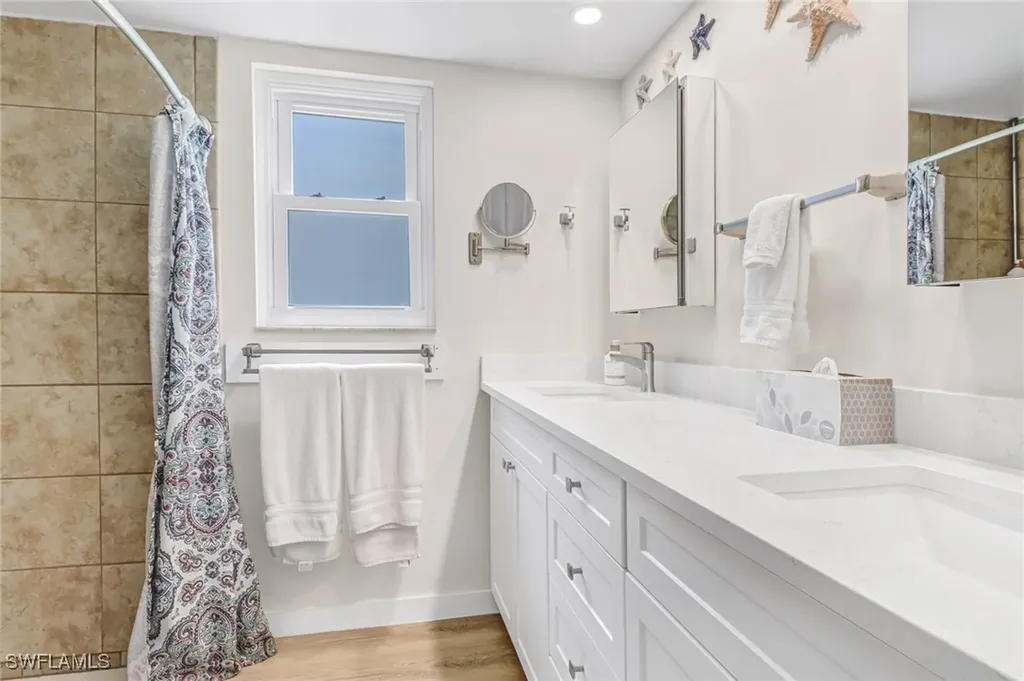 828 Gulf Pavilion Drive Naples FL 34108