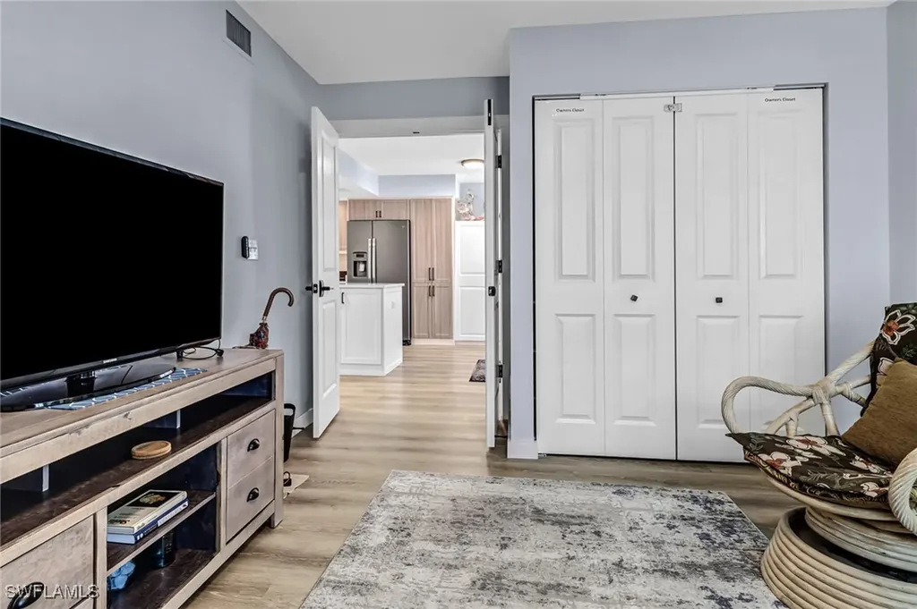 828 Gulf Pavilion Drive Naples FL 34108