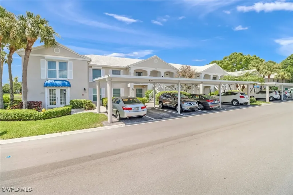 828 Gulf Pavilion Drive Naples FL 34108