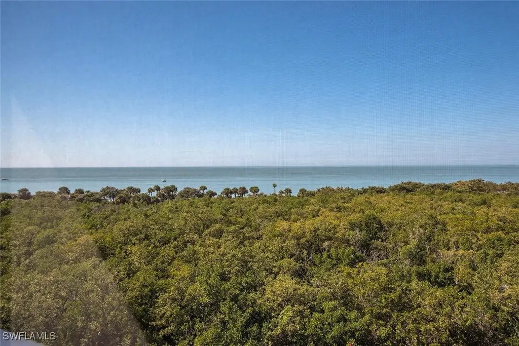 3 Bluebill Avenue Naples FL 34108