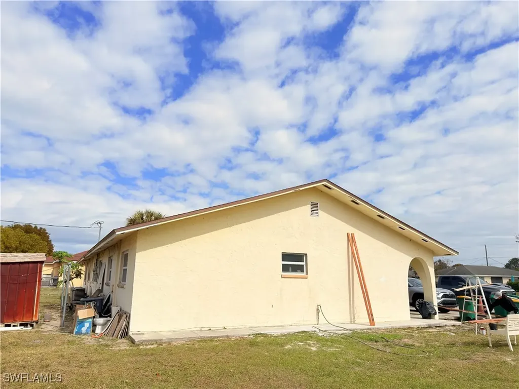 2241 Sunshine Boulevard Naples FL 34116