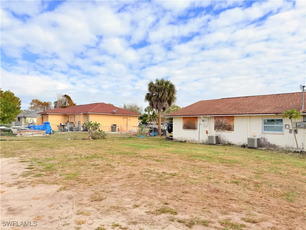 2241 Sunshine Boulevard Naples FL 34116
