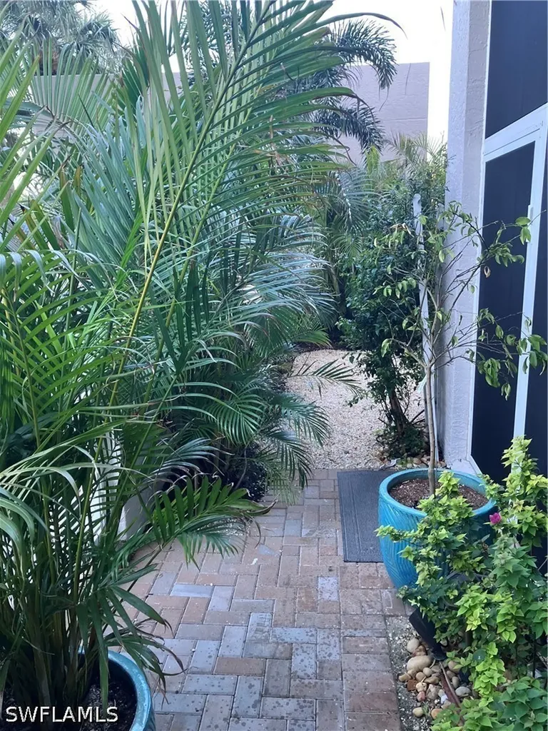 6849 Grenadier Boulevard Naples FL 34108