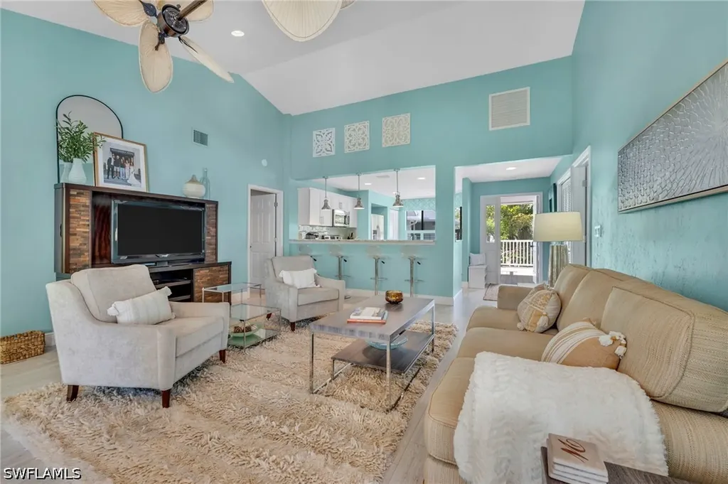 508 Courtside Drive Naples FL 34105