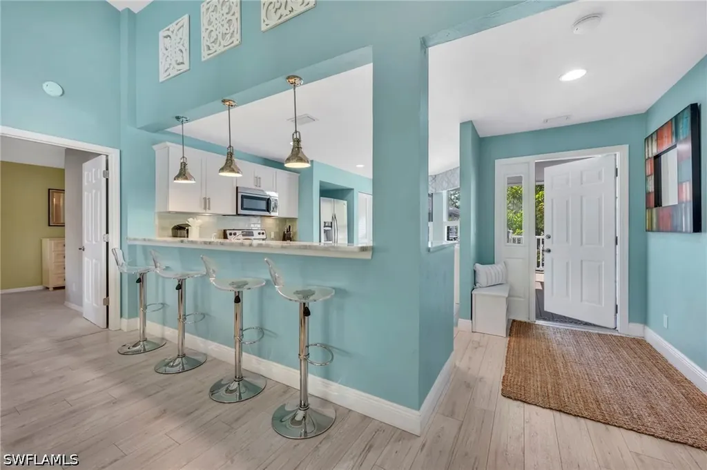508 Courtside Drive Naples FL 34105