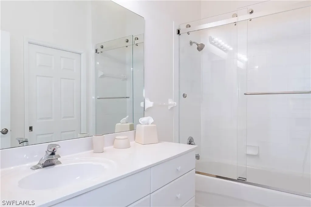 6830 Beach Resort Drive Naples FL 34114