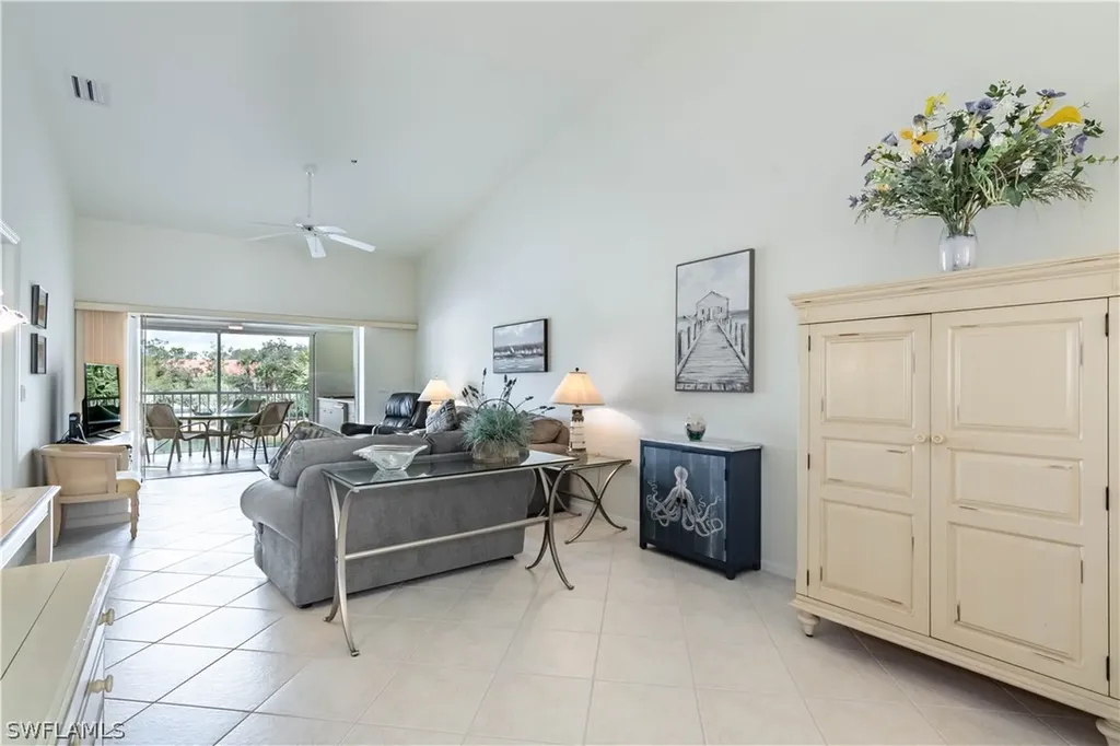 6830 Beach Resort Drive Naples FL 34114
