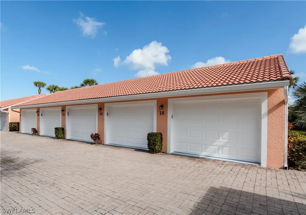 6830 Beach Resort Drive Naples FL 34114