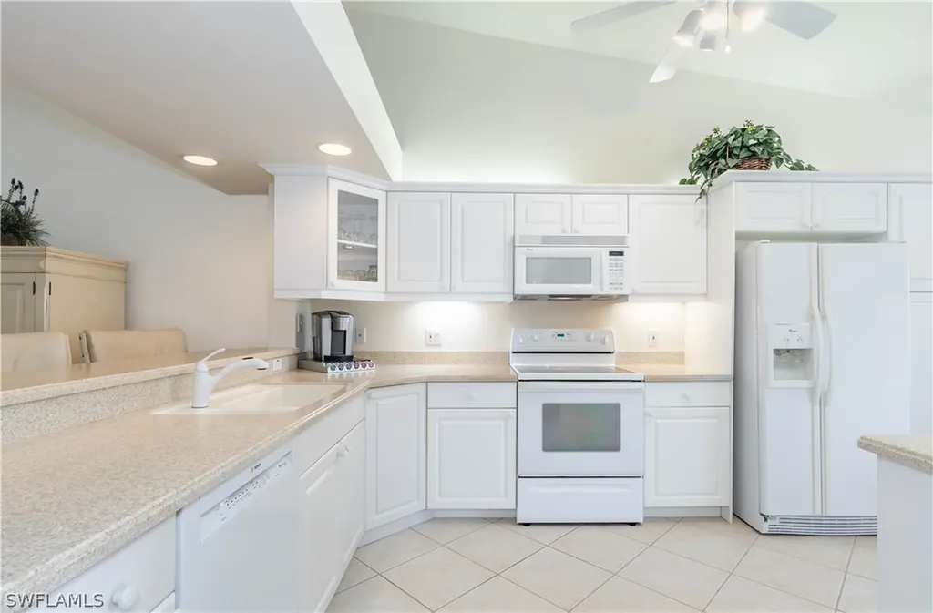 6830 Beach Resort Drive Naples FL 34114