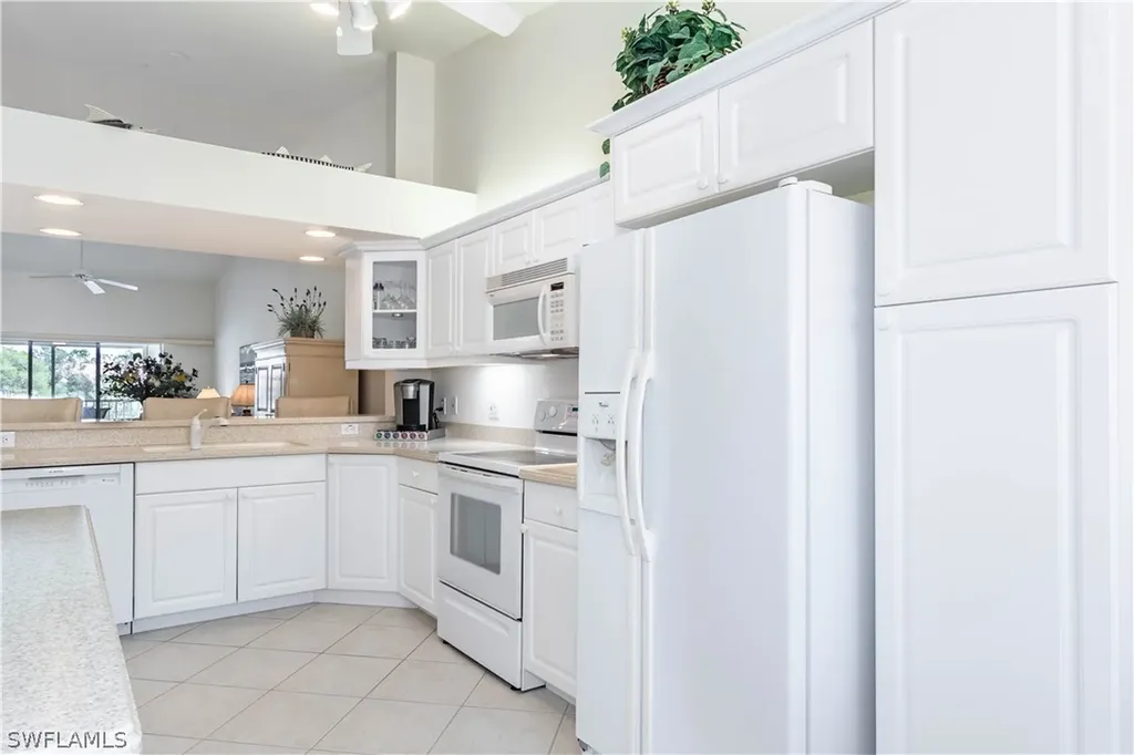 6830 Beach Resort Drive Naples FL 34114