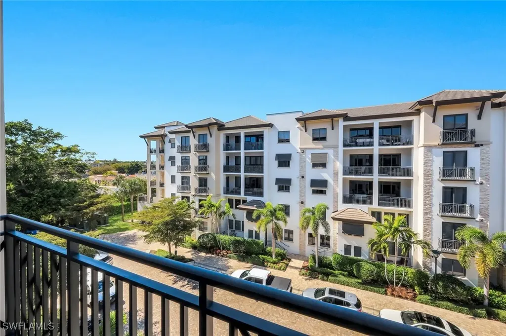 1130 3rd Avenue S Naples FL 34102