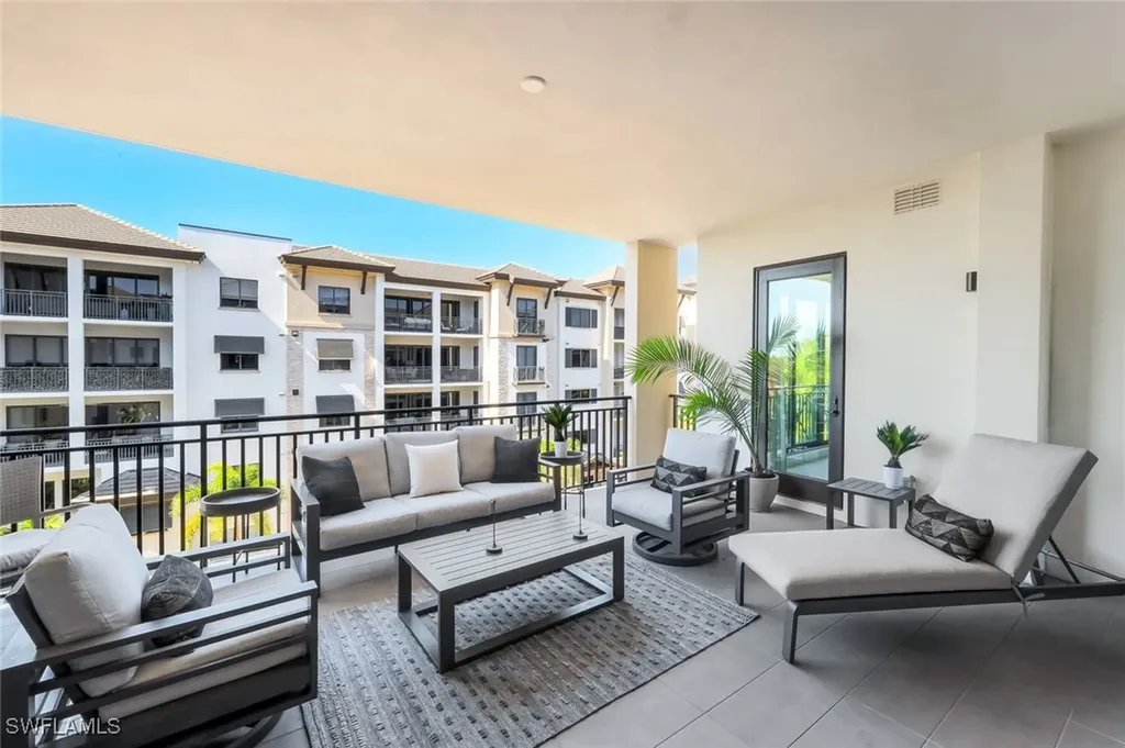 1130 3rd Avenue S Naples FL 34102