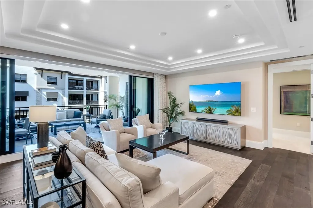 1130 3rd Avenue S Naples FL 34102