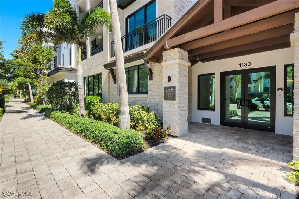 1130 3rd Avenue S Naples FL 34102