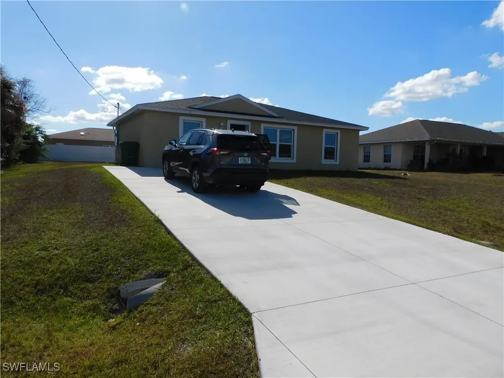 9026 Maywood Circle N Labelle FL 33935