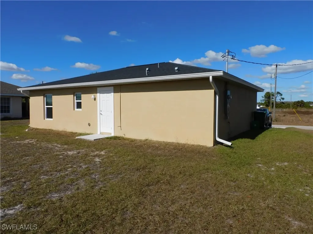 9026 Maywood Circle N Labelle FL 33935