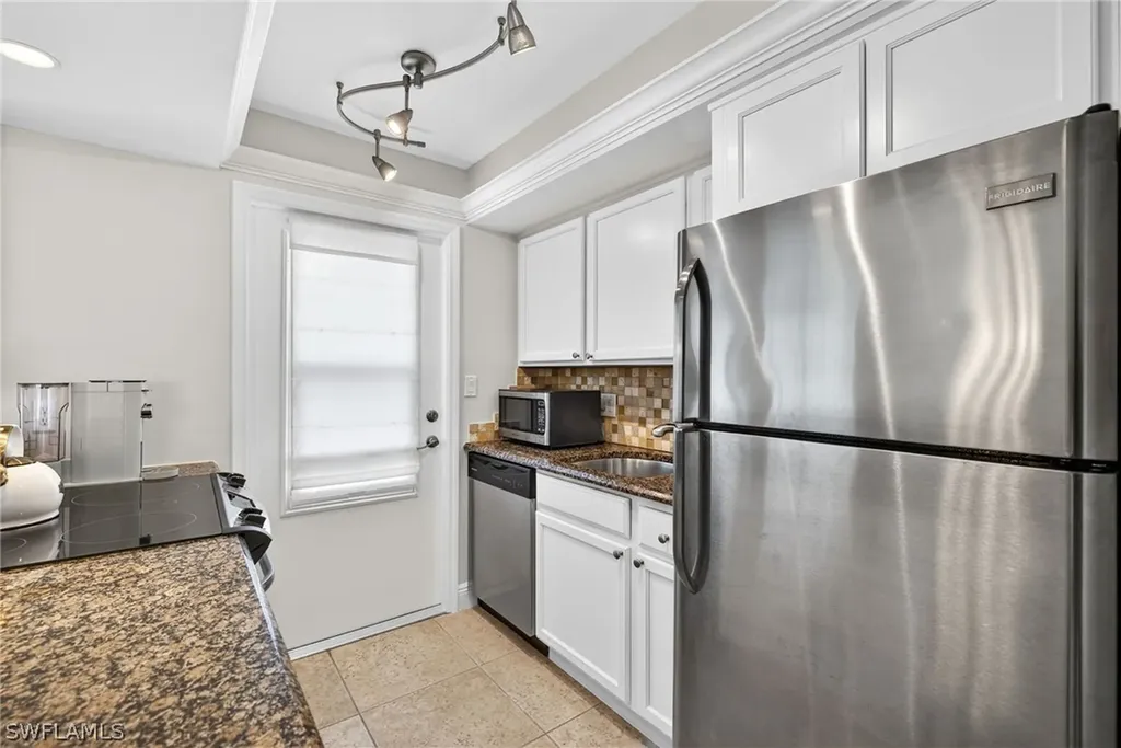 1550 Gulf Shore Boulevard N Naples FL 34102
