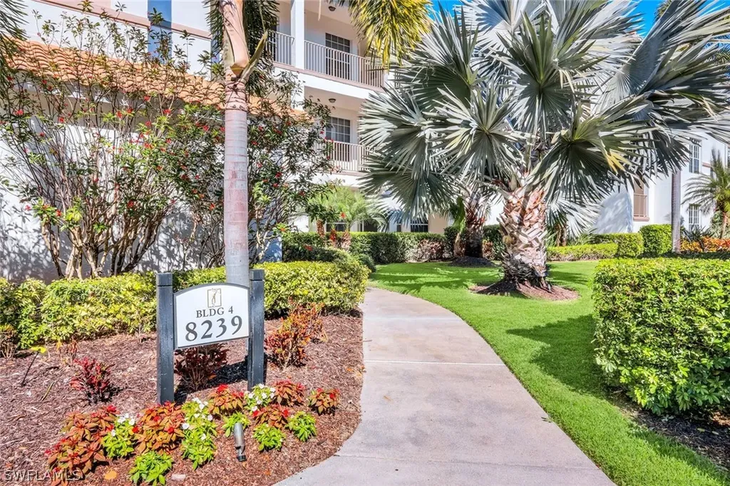 8239 Parkstone Place Naples FL 34120