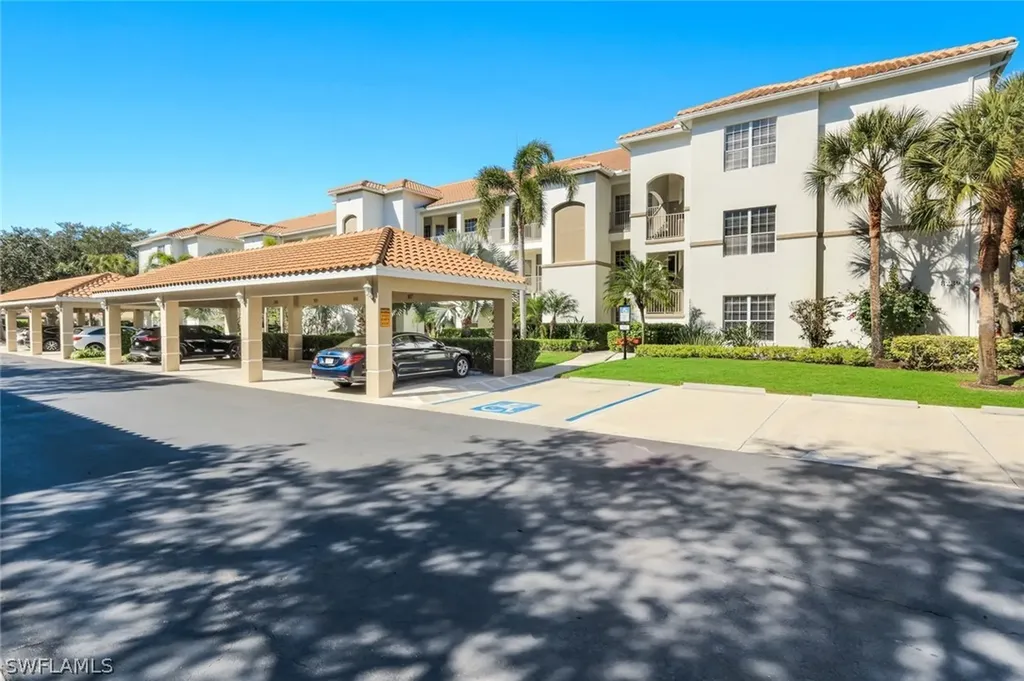 8239 Parkstone Place Naples FL 34120