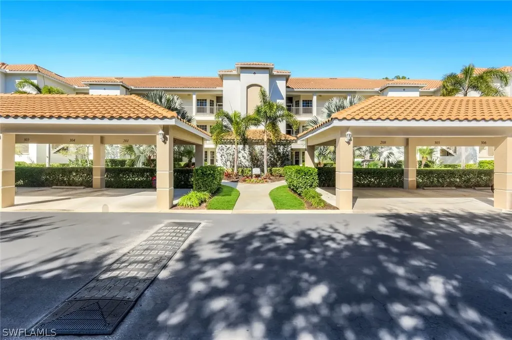 8239 Parkstone Place Naples FL 34120