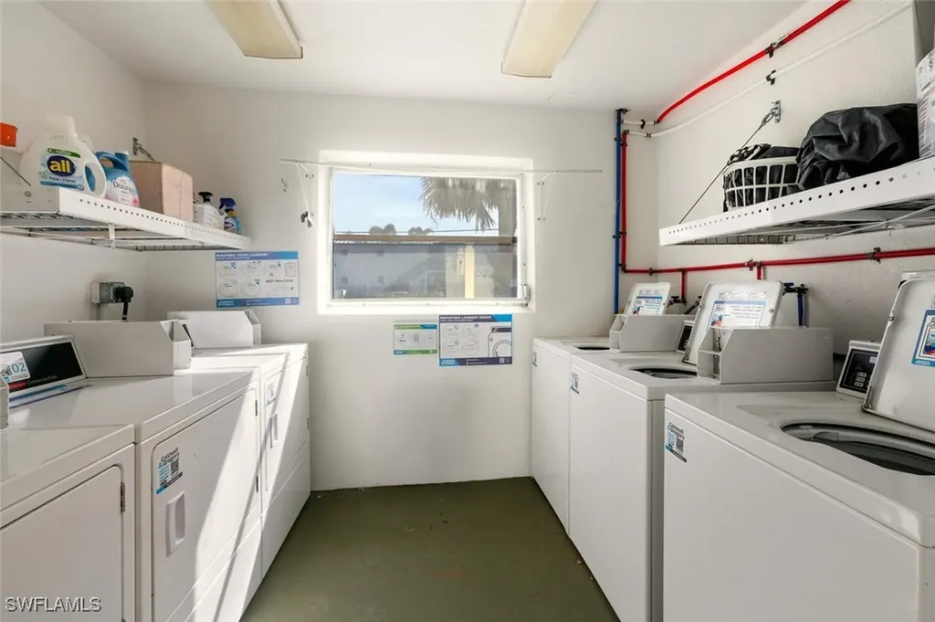 900 8th Avenue S Naples FL 34102