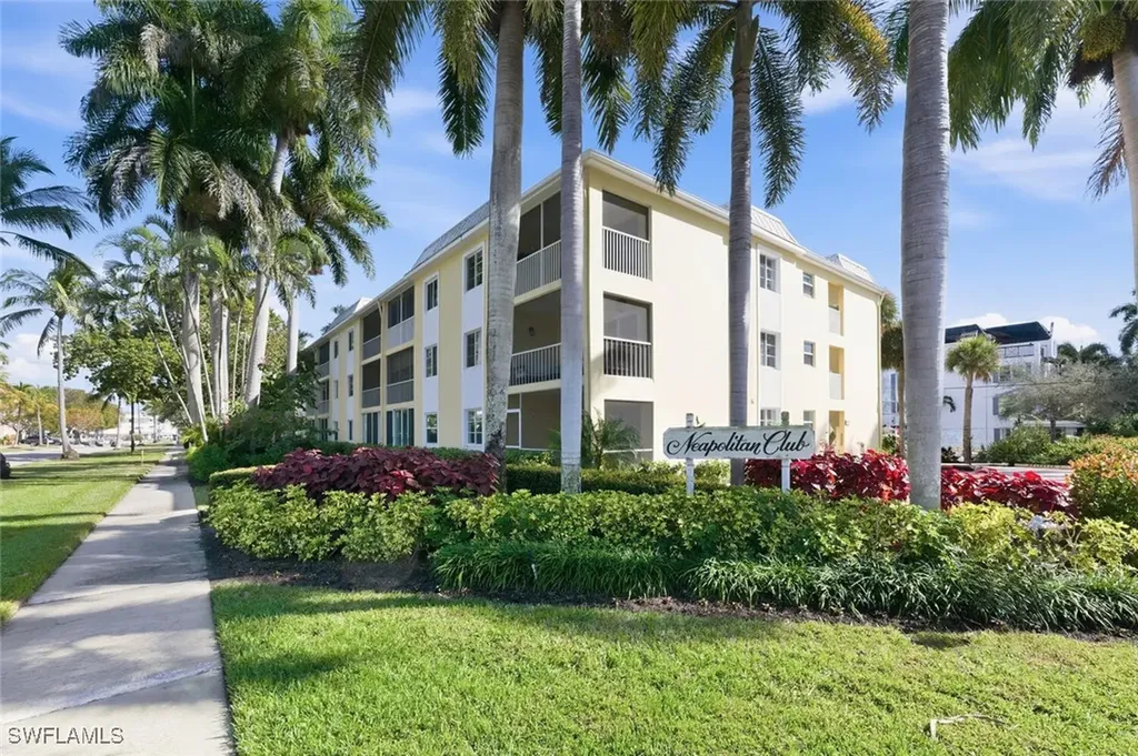 900 8th Avenue S Naples FL 34102