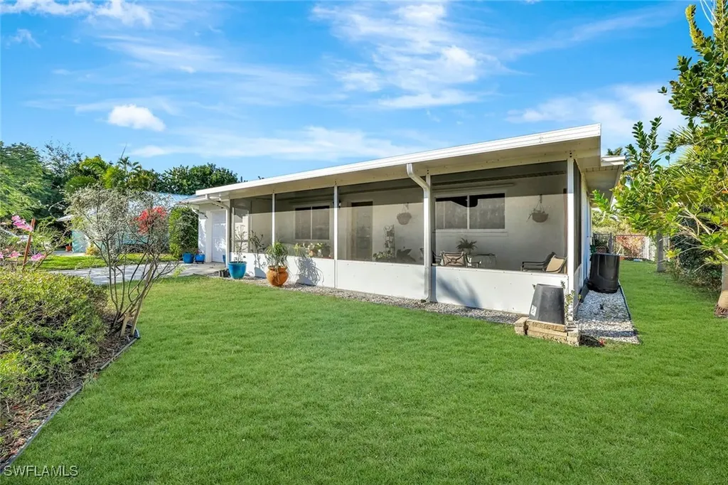 55 9th Street Bonita Springs FL 34134