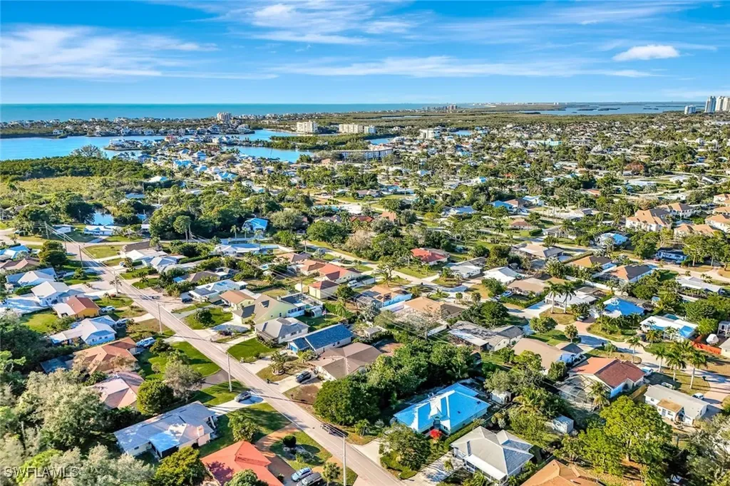 55 9th Street Bonita Springs FL 34134