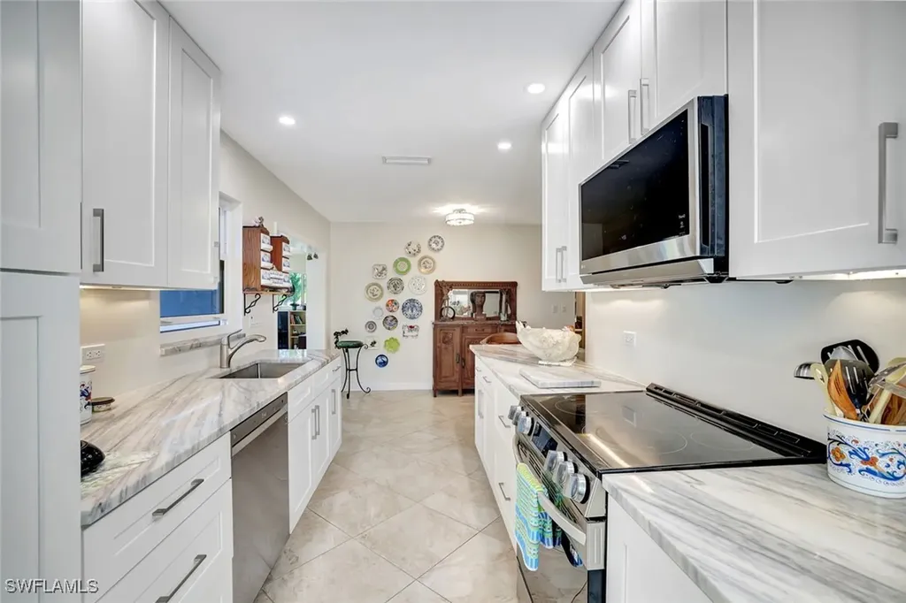 55 9th Street Bonita Springs FL 34134