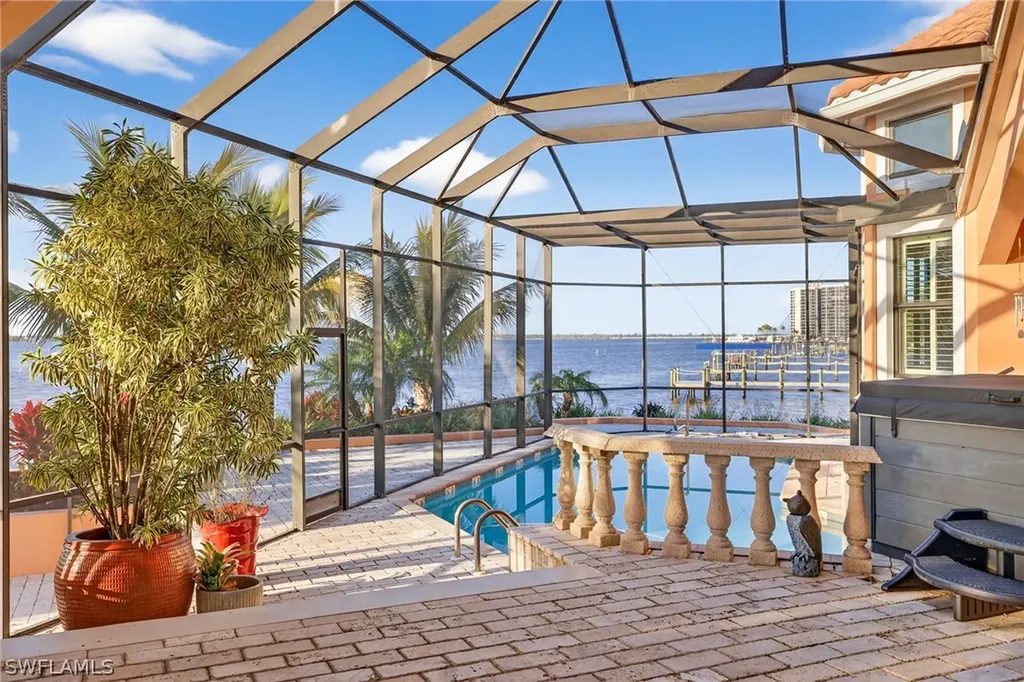 2600 Mcgregor Boulevard Fort Myers FL 33901