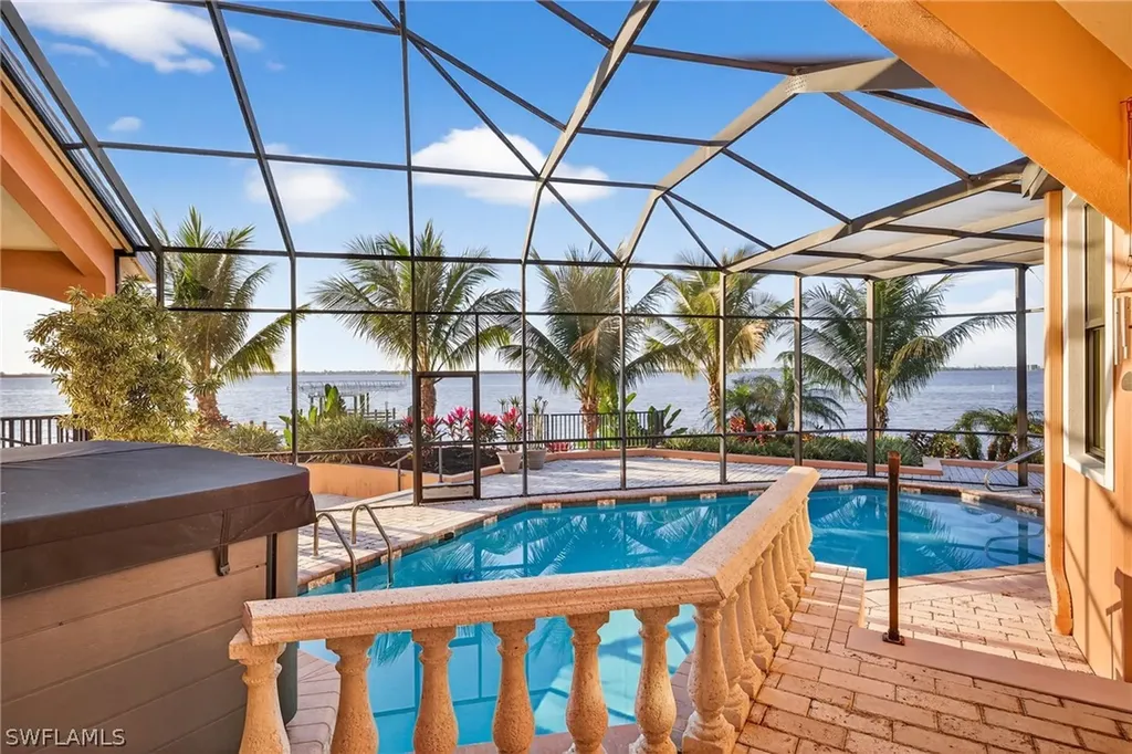 2600 Mcgregor Boulevard Fort Myers FL 33901