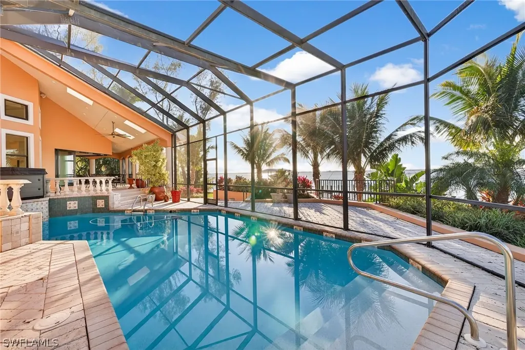 2600 Mcgregor Boulevard Fort Myers FL 33901