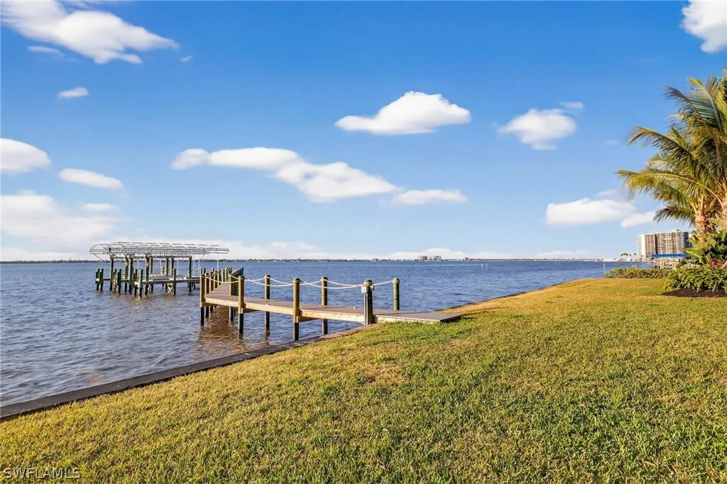 2600 Mcgregor Boulevard Fort Myers FL 33901