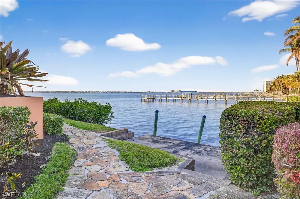 2600 Mcgregor Boulevard Fort Myers FL 33901