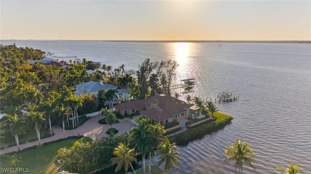 2600 Mcgregor Boulevard Fort Myers FL 33901