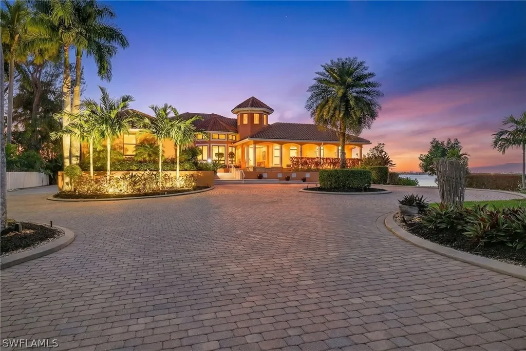 2600 Mcgregor Boulevard Fort Myers FL 33901