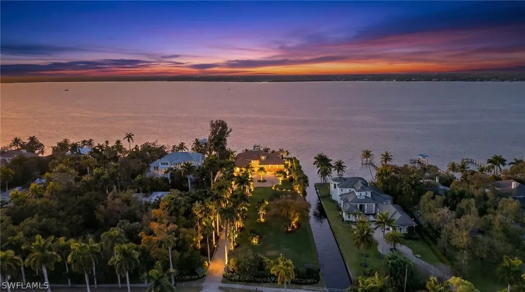 2600 Mcgregor Boulevard Fort Myers FL 33901