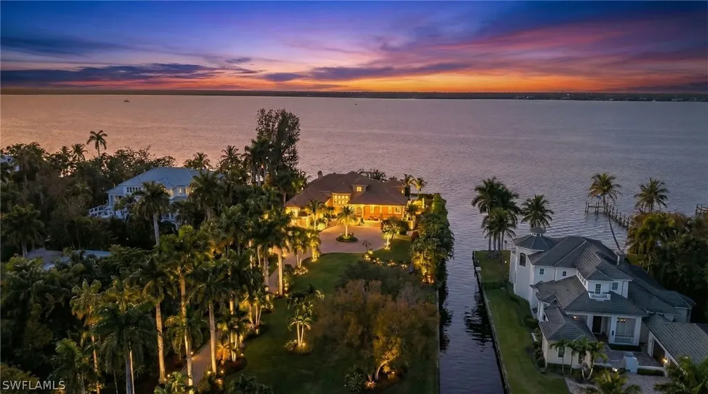 2600 Mcgregor Boulevard Fort Myers FL 33901