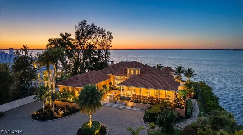 2600 Mcgregor Boulevard Fort Myers FL 33901