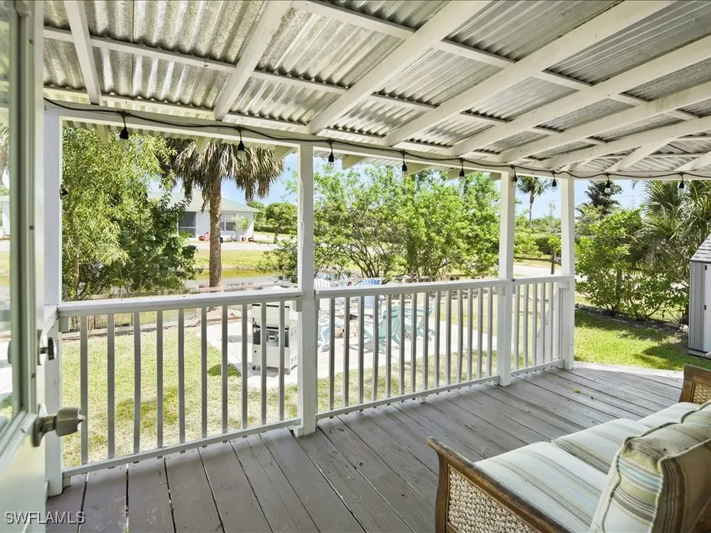 2469 Florida Avenue Naples FL 34112