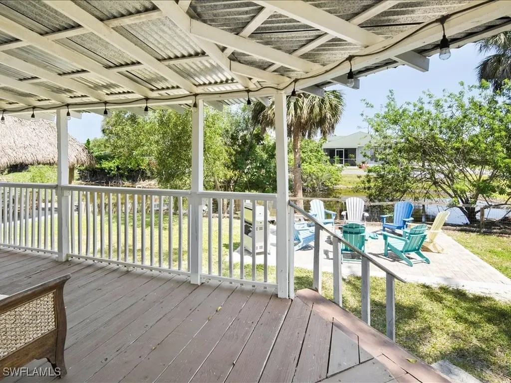 2469 Florida Avenue Naples FL 34112