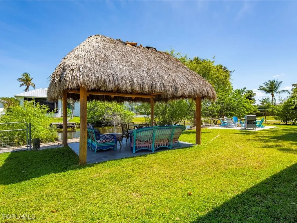 2469 Florida Avenue Naples FL 34112