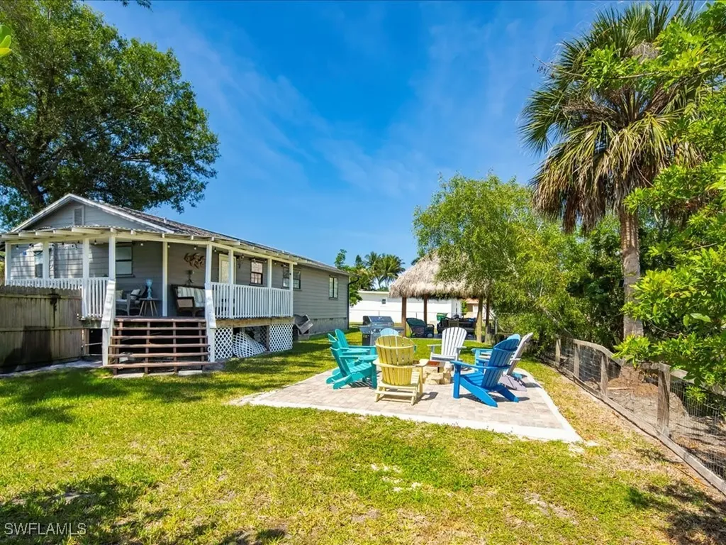 2469 Florida Avenue Naples FL 34112