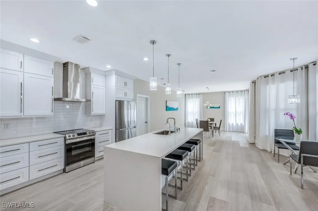 8260 Laurel Lakes Boulevard Naples FL 34119