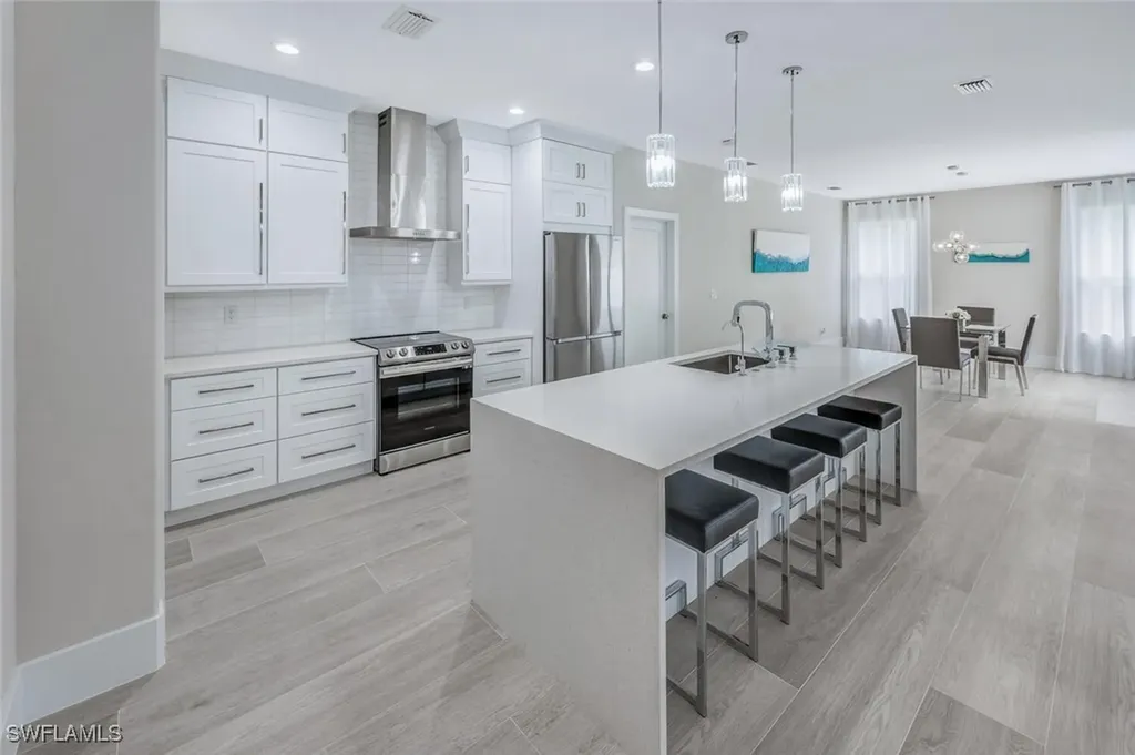 8260 Laurel Lakes Boulevard Naples FL 34119